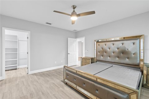 House in Tampa, Florida 3 bedrooms, 124.49 sq.m. № 1872803 - photo 13