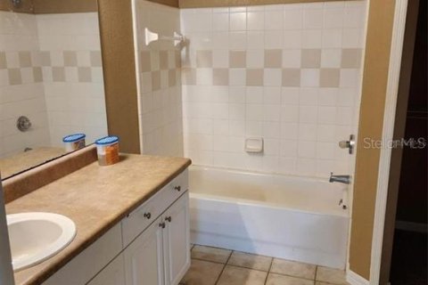 Condominio en alquiler en Sarasota, Florida, 2 dormitorios, 122.26 m2 № 1758288 - foto 10