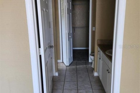 Condominio en alquiler en Sarasota, Florida, 2 dormitorios, 122.26 m2 № 1758288 - foto 9