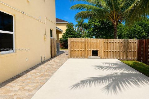 Villa ou maison à vendre à Homestead, Floride: 5 chambres, 199.37 m2 № 2257239 - photo 8