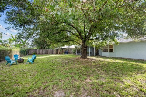 House in Port St. Lucie, Florida 3 bedrooms, 125.05 sq.m. № 1752332 - photo 20