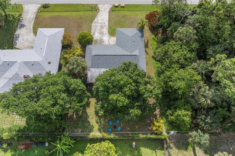 House in Port St. Lucie, Florida 3 bedrooms, 125.05 sq.m. № 1752332 - photo 17