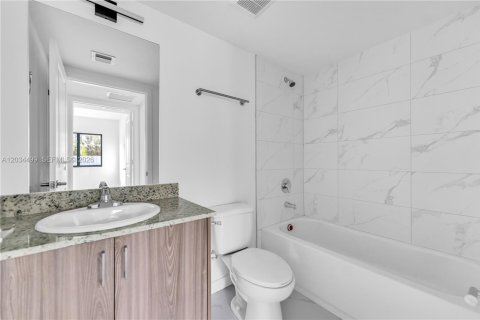 Apartamento en alquiler en North Miami Beach, Florida, 2 dormitorios, 74.32 m2 № 2088022 - foto 6