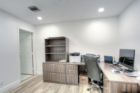 Casa en venta en Pompano Beach, Florida, 4 dormitorios, 256.78 m2 № 2387855 - foto 10