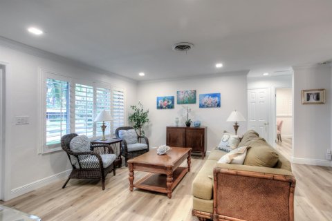 Casa en venta en Pompano Beach, Florida, 4 dormitorios, 256.78 m2 № 2387855 - foto 4