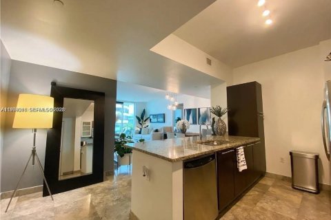 Copropriété à louer à Miami, Floride: 2 chambres, 104.05 m2 № 2046000 - photo 6