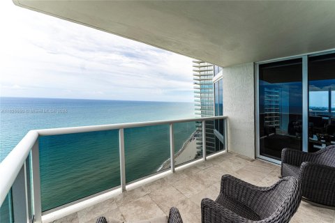 Copropriété à louer à Sunny Isles Beach, Floride: 3 chambres, 247.58 m2 № 1934653 - photo 22