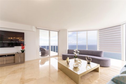 Copropriété à louer à Sunny Isles Beach, Floride: 3 chambres, 247.58 m2 № 1934653 - photo 14