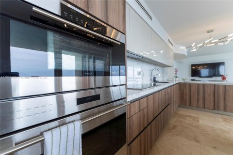 Copropriété à louer à Sunny Isles Beach, Floride: 3 chambres, 247.58 m2 № 1934653 - photo 10