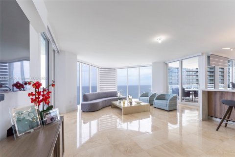 Copropriété à louer à Sunny Isles Beach, Floride: 3 chambres, 247.58 m2 № 1934653 - photo 15