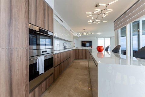 Copropriété à louer à Sunny Isles Beach, Floride: 3 chambres, 247.58 m2 № 1934653 - photo 8