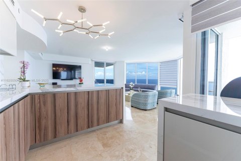 Copropriété à louer à Sunny Isles Beach, Floride: 3 chambres, 247.58 m2 № 1934653 - photo 17