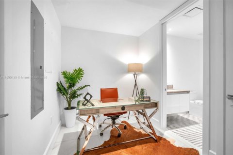 Купить кондоминиум в Майами, Флорида 3 спальни, 240.25м2, № 2038158 - фото 24