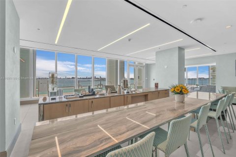 Купить кондоминиум в Майами, Флорида 3 спальни, 240.25м2, № 2038158 - фото 30