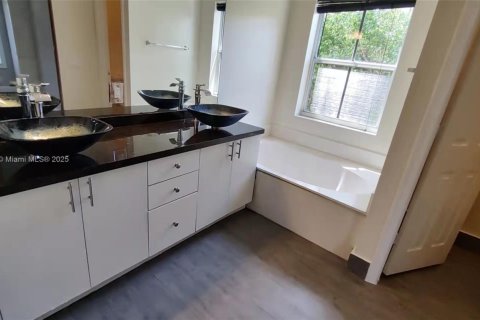 Купить виллу или дом в Уэстон, Флорида 4 спальни, 182.37м2, № 1939051 - фото 13