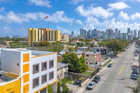 Casa en alquiler en Miami, Florida, 51.1 m2 № 2043220 - foto 13