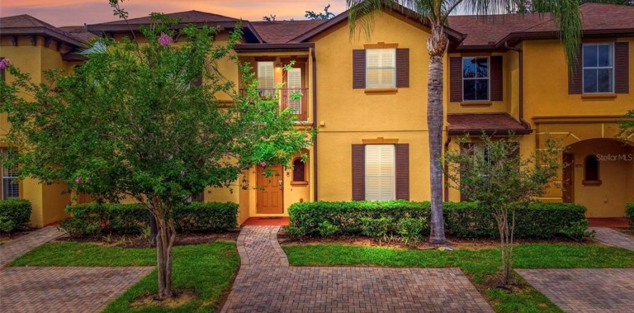 Townhouse in Davenport, Florida 3 bedrooms, 132.39 sq.m. № 1757881