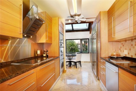 Купить таунхаус в Майами, Флорида 4 спальни, 346.06м2, № 1998444 - фото 12