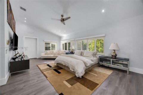 Купить таунхаус в Майами, Флорида 4 спальни, 346.06м2, № 1998444 - фото 9