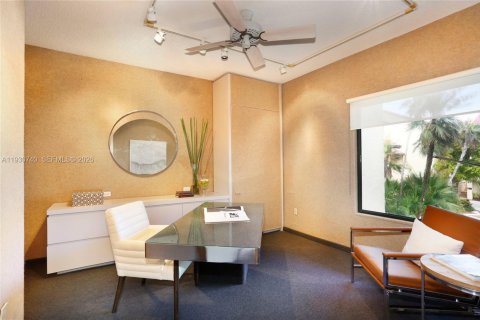 Купить таунхаус в Майами, Флорида 4 спальни, 346.06м2, № 1998444 - фото 11