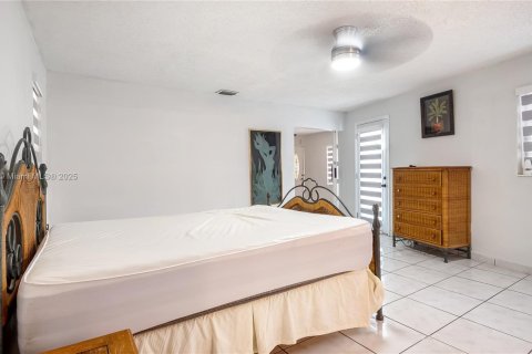 Villa ou maison à vendre à North Miami, Floride: 3 chambres, 96.43 m2 № 1968719 - photo 10