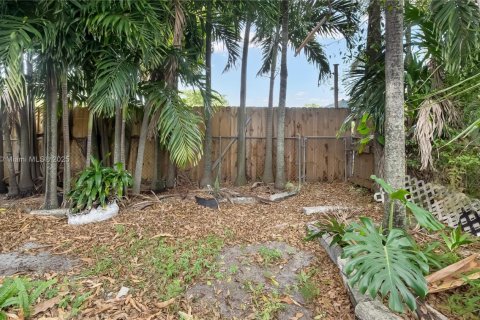 Villa ou maison à vendre à North Miami, Floride: 3 chambres, 96.43 m2 № 1968719 - photo 26