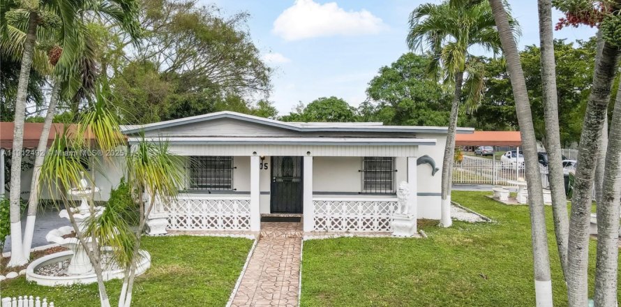 Villa ou maison à North Miami, Floride 3 chambres, 96.43 m2 № 1968719