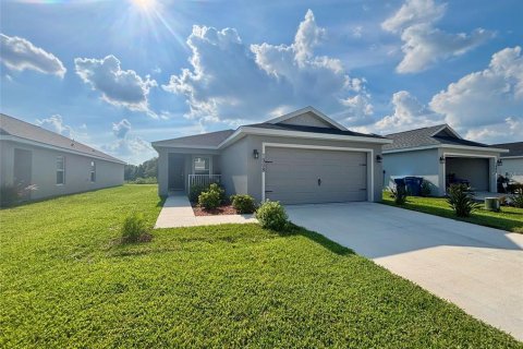 Casa en alquiler en Haines City, Florida, 3 dormitorios, 138.33 m2 № 1900441 - foto 2