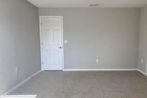 Casa en alquiler en Haines City, Florida, 3 dormitorios, 138.33 m2 № 1900441 - foto 10