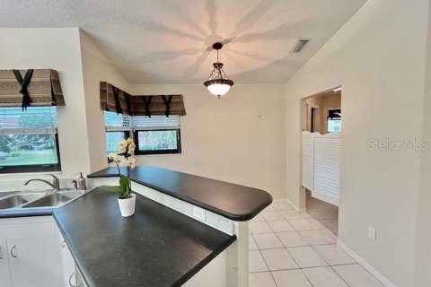 Condo in New Smyrna Beach, Florida, 3 bedrooms  № 1666067 - photo 16