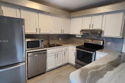 Townhouse in Cooper City, Florida 2 bedrooms, 117.43 sq.m. № 2153815 - photo 4