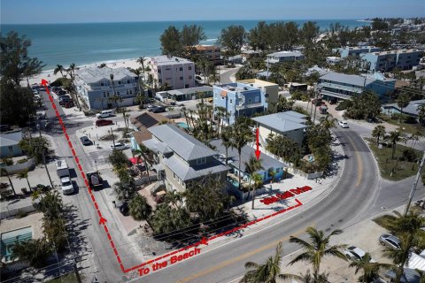 Commercial property in Holmes Beach, Florida 4 bedrooms, 139.35 sq.m. № 2211586 - photo 7