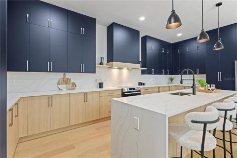 Купить виллу или дом в Тампа, Флорида 9 комнат, 351.26м2, № 1866110 - фото 13