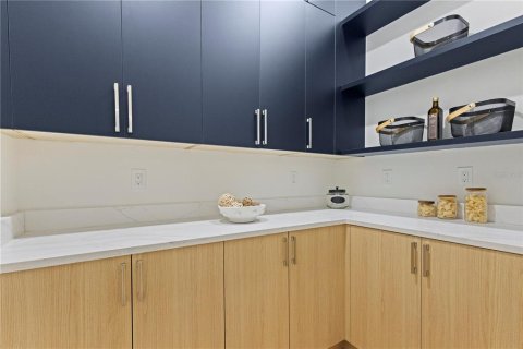 Купить виллу или дом в Тампа, Флорида 9 комнат, 351.26м2, № 1866110 - фото 17