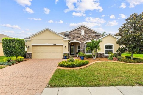 House in Land O' Lakes, Florida 3 bedrooms, 225.66 sq.m. № 1907627 - photo 1