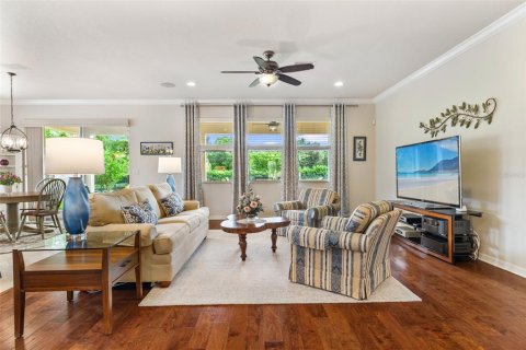 House in Land O' Lakes, Florida 3 bedrooms, 225.66 sq.m. № 1907627 - photo 18