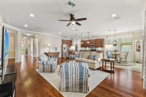 House in Land O' Lakes, Florida 3 bedrooms, 225.66 sq.m. № 1907627 - photo 19