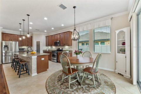 House in Land O' Lakes, Florida 3 bedrooms, 225.66 sq.m. № 1907627 - photo 23