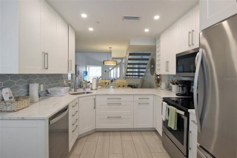 Copropriété à louer à Sarasota, Floride: 3 chambres, 152.82 m2 № 1086438 - photo 9