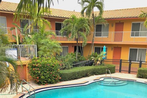 Casa en alquiler en Pompano Beach, Florida, 2 dormitorios, 91.04 m2 № 1101140 - foto 1
