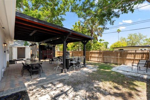 House in Saint Petersburg, Florida 3 bedrooms, 83.98 sq.m. № 1749997 - photo 14