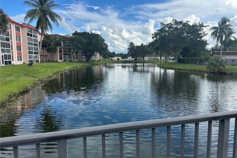 Copropriété à vendre à Sunrise, Floride: 1 chambre, 80.82 m2 № 2056516 - photo 14