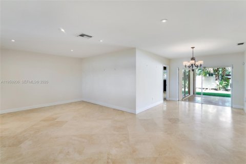 Casa en venta en Miami Lakes, Florida, 3 dormitorios, 190.45 m2 № 2006436 - foto 3