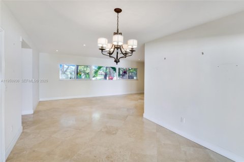 Casa en venta en Miami Lakes, Florida, 3 dormitorios, 190.45 m2 № 2006436 - foto 2