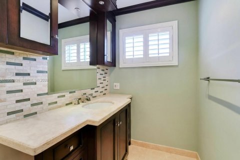 Casa en venta en Miami Lakes, Florida, 3 dormitorios, 190.45 m2 № 2006436 - foto 4