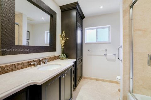 Casa en venta en Miami Lakes, Florida, 3 dormitorios, 190.45 m2 № 2006436 - foto 6