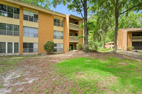 Condo in Gainesville, Florida, 2 bedrooms № 2117778 - photo 24