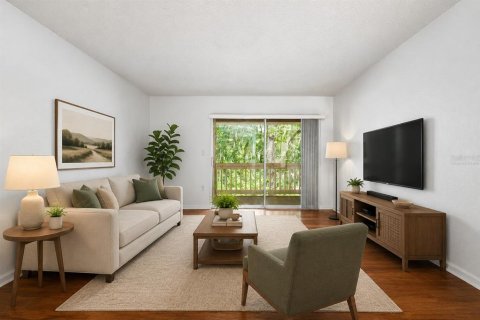 Condo in Gainesville, Florida, 2 bedrooms № 2117778 - photo 3