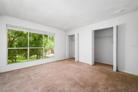 Condo in Gainesville, Florida, 2 bedrooms № 2117778 - photo 19