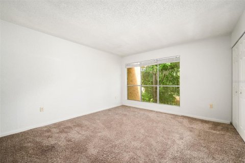 Condo in Gainesville, Florida, 2 bedrooms № 2117778 - photo 20